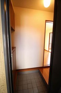 エムアールイー E棟 B0102号-2