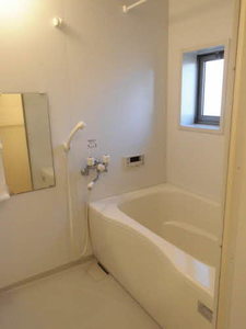 グランラシュレ B棟 B0201号-3