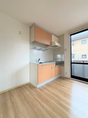 メゾンティアラ A棟 A0101号-6