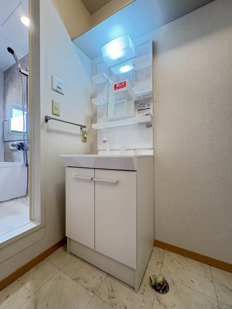 アンシャンテ A棟 A0201号-4