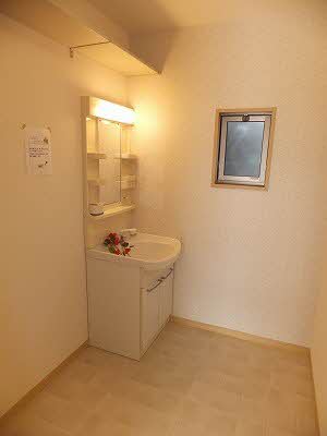 スターライト B棟 B0102号-5