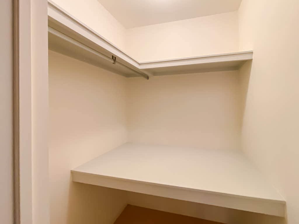 メゾンドローズ　Ｂ棟 B0201号-9