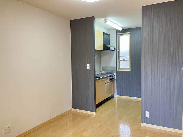 アヴァンシアF B棟 B0205号-2