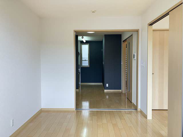 アヴァンシアF B棟 B0205号-3