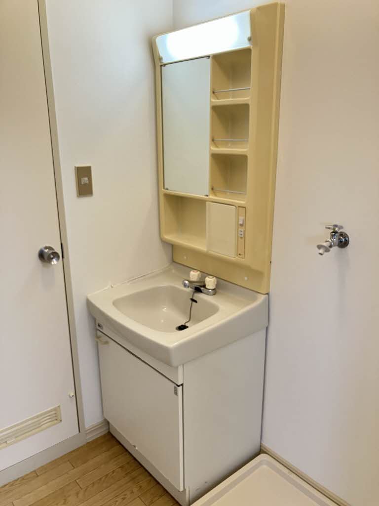 ハイツアールデコ A0202号-5