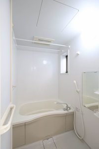 カーサ・ア・コルテ Ⅱ棟 B0101号-4