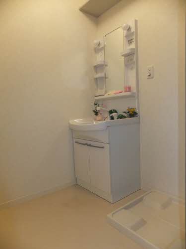 カーサ・ア・コルテ　Ⅰ棟 A0202号-2