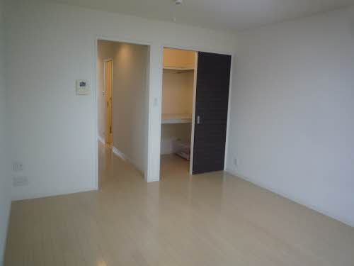 カーサ・ア・コルテ　Ⅰ棟 A0204号-2