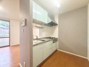 ヴィラ泉・東 B0102号-3