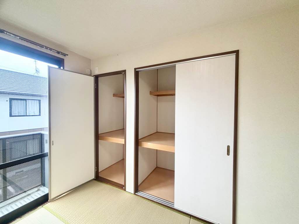 シャトリエ 弐番館 B0203号-12