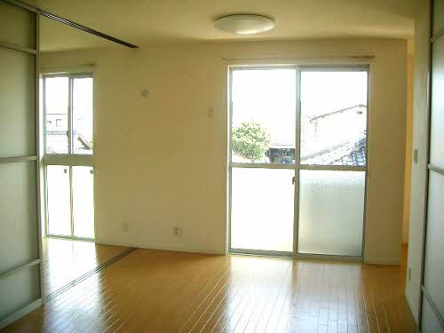 シャーメゾン　ファミール A0203号-2