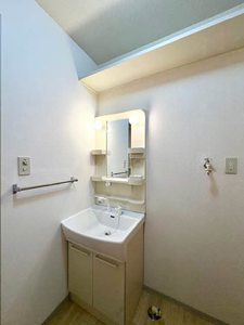 グランドスクウェア B棟 B0201号-4