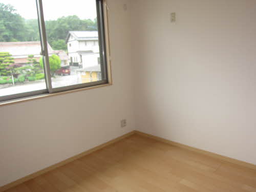 メゾンスカイヒルズ E棟 E0207号-3