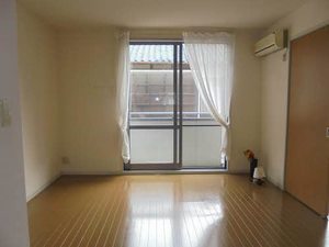 シャーメゾン伊倉東 A0101号-3