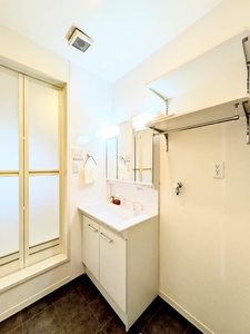 クリスタルシティー　’ＴA0202-4