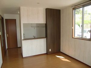 シャーメゾン岩鼻 A0102号-2