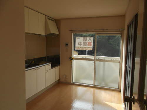 メゾンコリーヌ A0201号-3