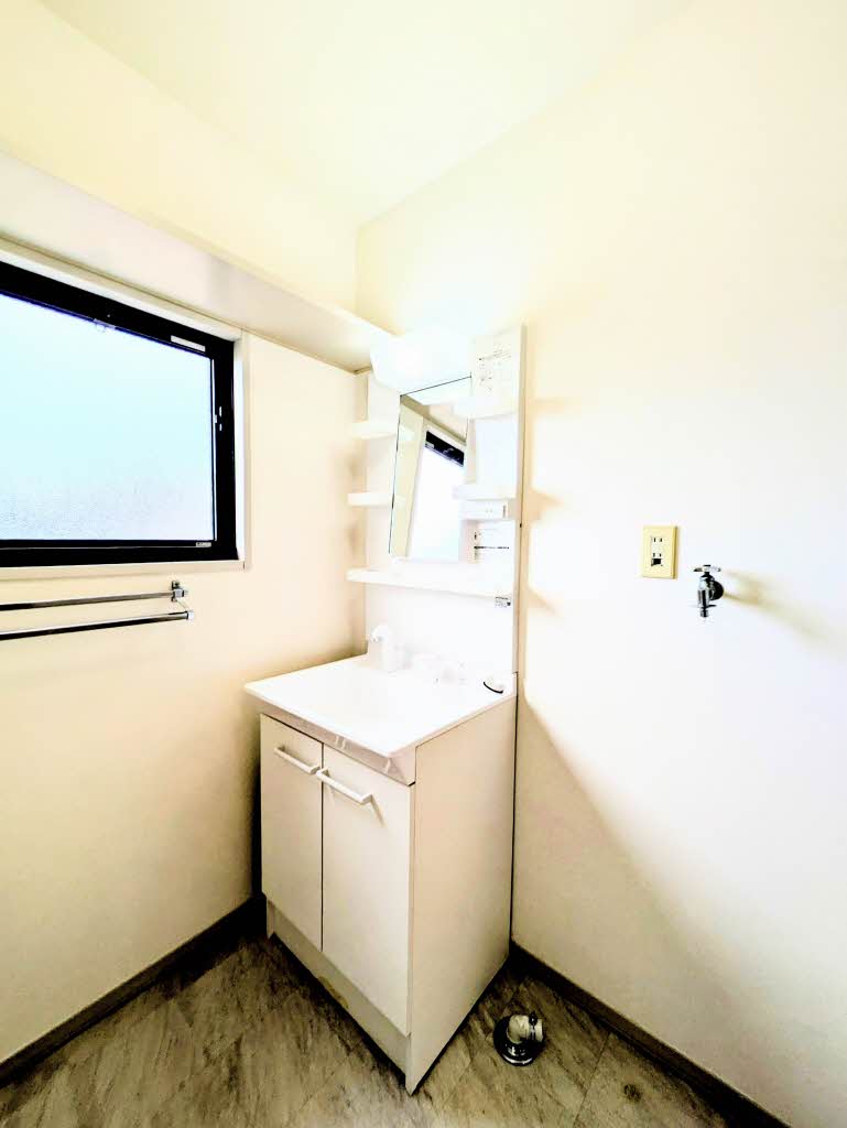 グリシーヌ B棟 B0101号-5