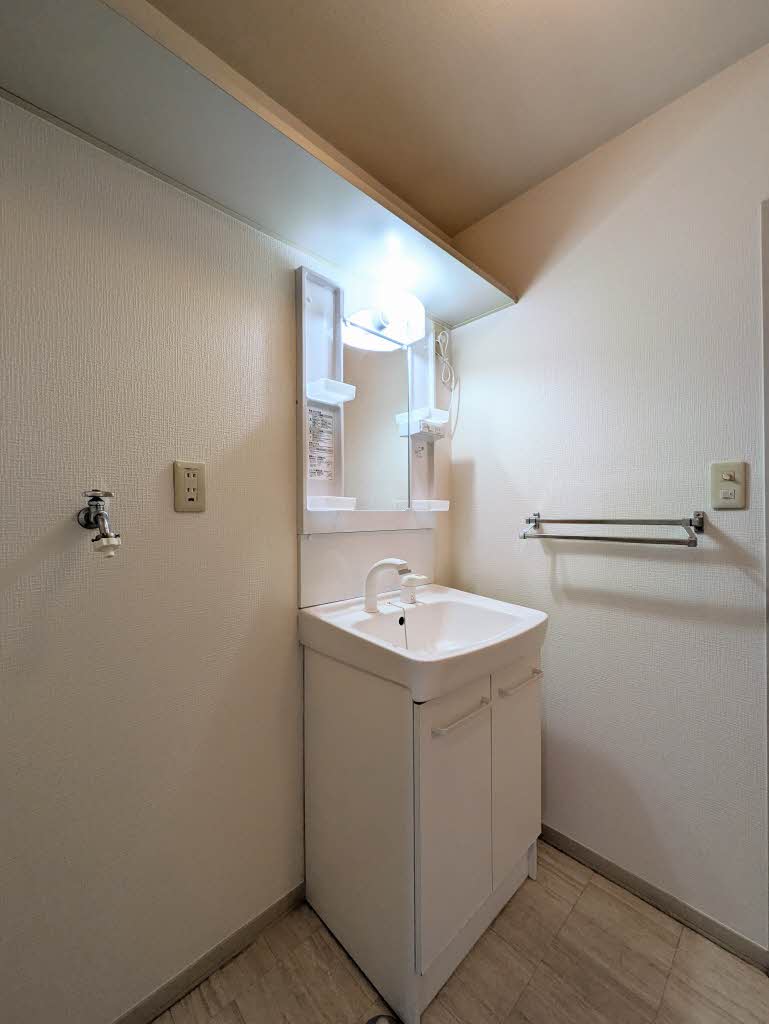 レーヴィンスＫＡＳＥＮ　香 A0201号-5