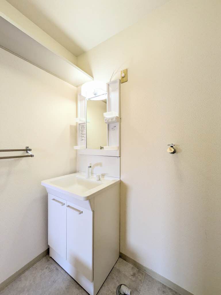 レーヴィンスＫＡＳＥＮ　倫 C0201号-5