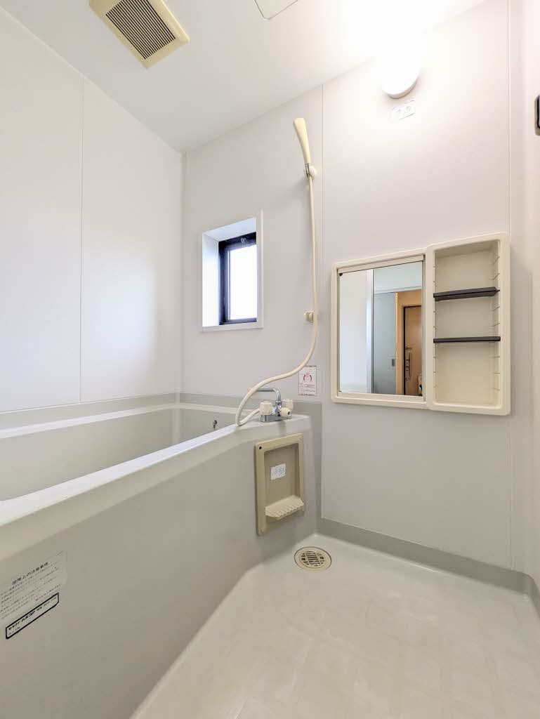 ファミーユ上宇部 A0102号-6