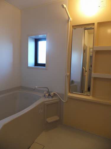 ディアス岡田 A棟 A0101号-3