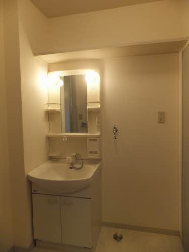 ディアス岡田 A棟 A0101号-4