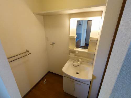 シャーメゾンシャリテ　Ａ棟 A0202号-3