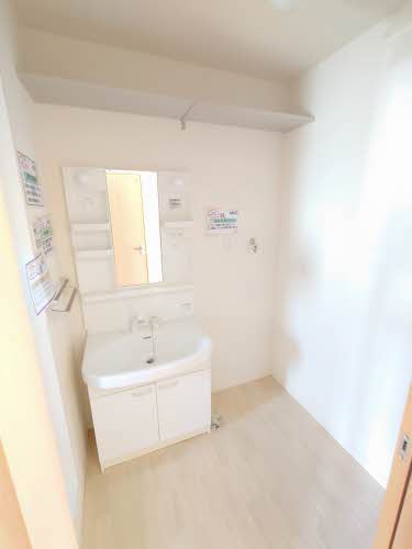 シャーメゾン ダンディライオン E棟 A0202号-4