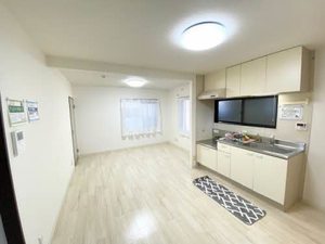 ドムス・ヒルズ　Ｆ館 F102号-2