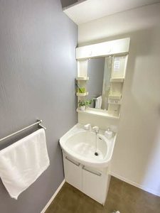フラワーランド　Ｅ棟 102号-14