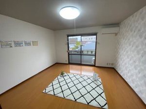 シャーメゾン花ノ宮 202号-2