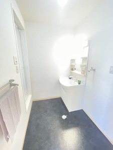 サニーベイル　３番館 102号-8