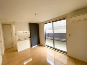 ルミエール松縄 B棟 B0101号-2