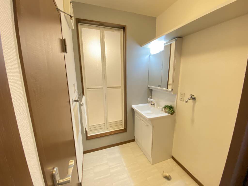 レシェンテ D棟 D0202号-8