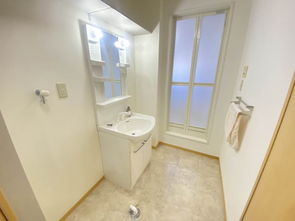 ロイヤル フェルティ F棟 F0101号-8