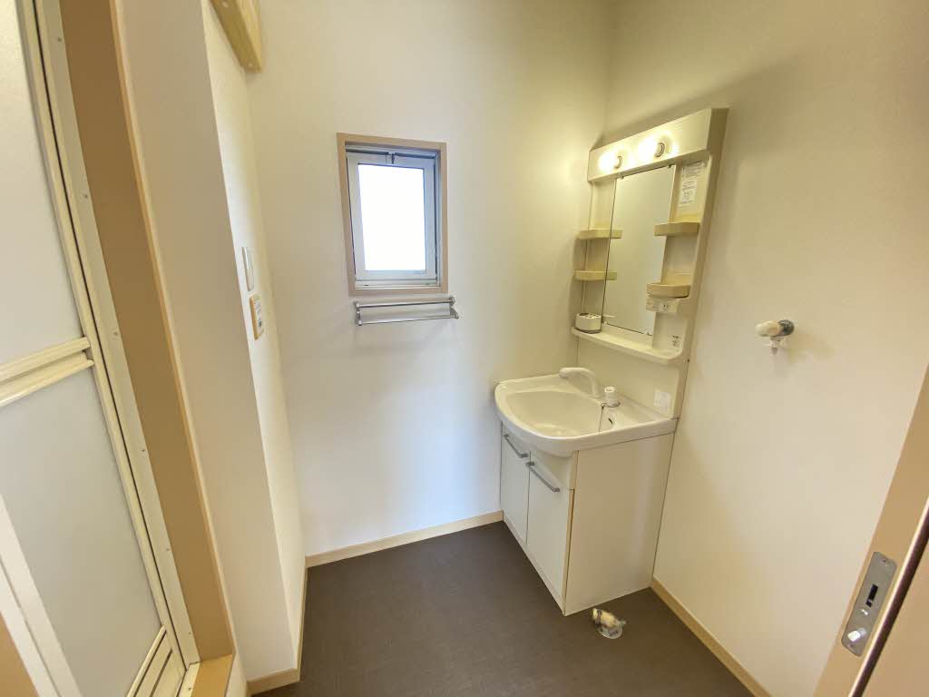 ハピネス　Ｂ棟 B0102号-8