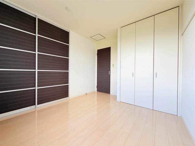 パインテイル B棟 B0102号-5