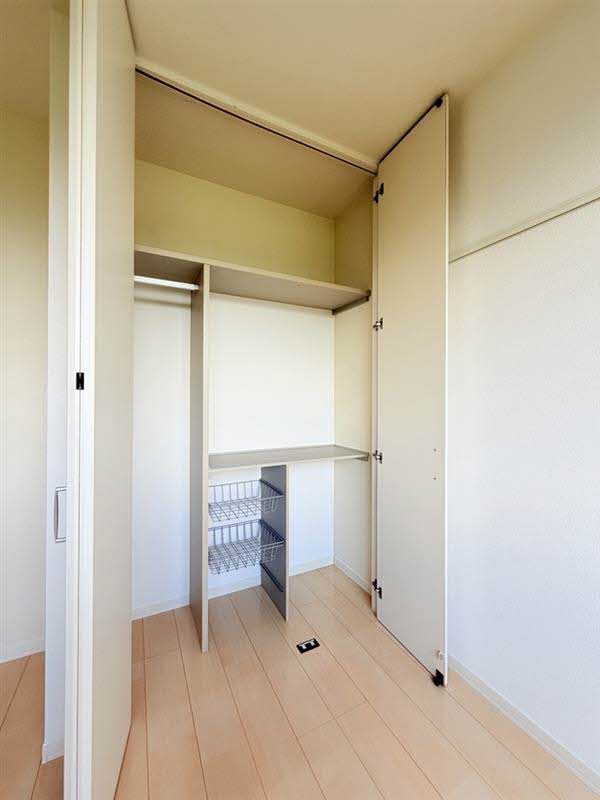 パインテイル B棟 B0102号-6