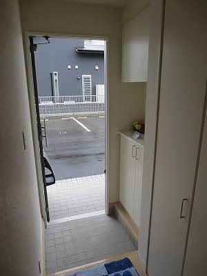 パインテイル D棟 D0102号-3