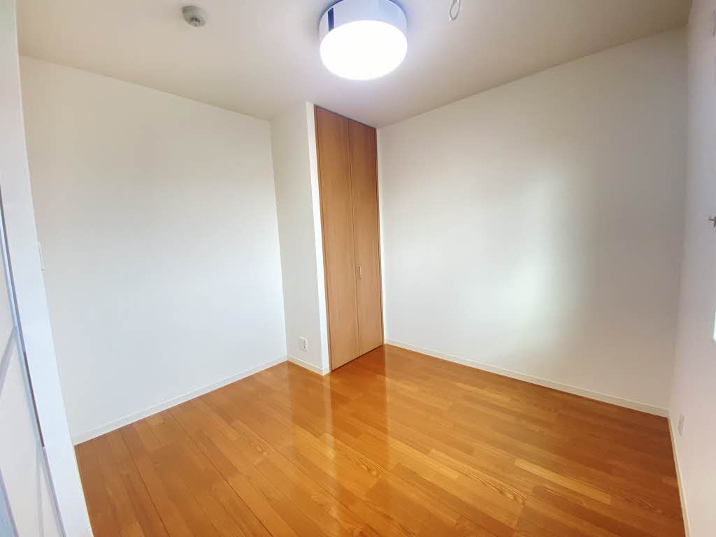 エルミタージュ 3番館 301号-4