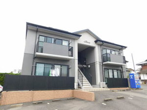 フォーレス　＊＊