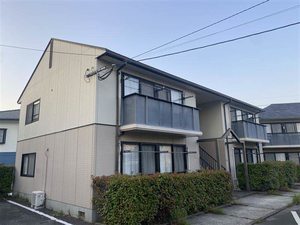 ヴィラ・サンロイヤル　Ｂ棟　＊