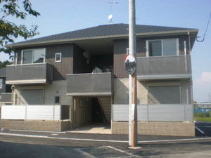 シャーメゾン西泉　Ｃ棟　＊＊