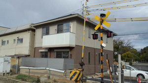 プロヌーブ前原　Ａ棟　＊