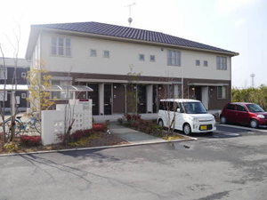 グラーティア春日Ⅱ　＊＊