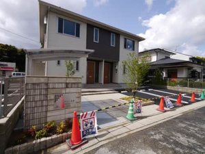 メゾン白岩　＊＊