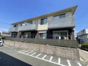 アルビコッカ大川　＊＊