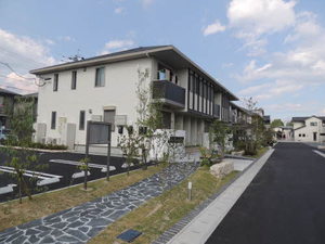 クレストールアベニュー　Ⅱ棟　＊＊ B0101号-1