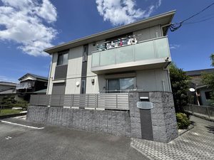 ボヌールＭ　＊＊